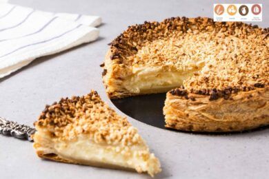 Hojaldre con crema horneada y almendra