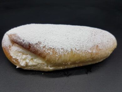 Bollo de leche con mantequilla